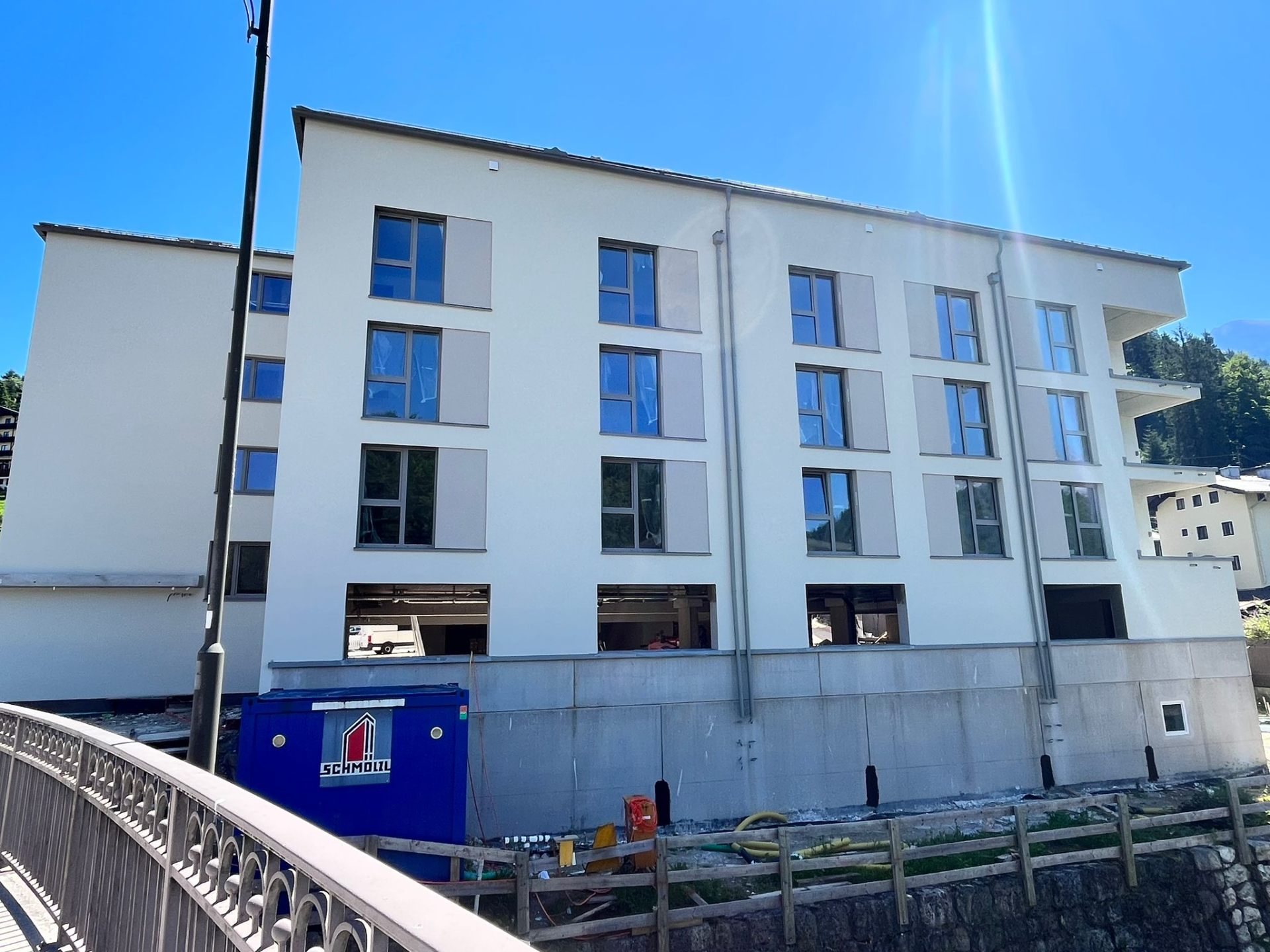 Frisch verputzte Innenwand in einem Neubau bei Freilassing